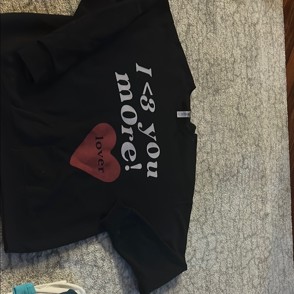 SweatShirt with Heart Design jerzees